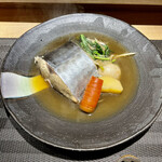 Suzukino - 今日の煮魚定食はこの分厚い身の鰆ちゃんです！