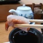 寿司割烹 魚紋 - 海胆巻き。リフト(^-^)/