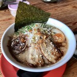 麺屋むすび - 黒とんこつラーメン