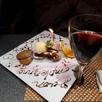 海鮮 イタリアンバル ルチアーノ - バースデープレートと赤ワイン！