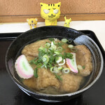 Inakaya - 大あげきつねうどん300円(税込)