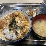 しみず食堂 - カツ丼\750