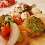 アルテリーベ - カプレーゼ・帆立のグリル　等