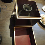 はやぶさ - 燗酒用容器　お湯の中には徳利が