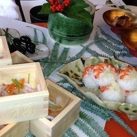 とうふ屋うかい 鷺沼店 - 季節の盛合せ　お正月らしく、くあい芋、黒豆、紅白膾、海老手毬、鴨ロースト