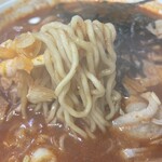 東京庵 - 『辛豚中華レベル3』の麺