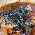 東京庵 - 『辛豚中華レベル3』のトッピング