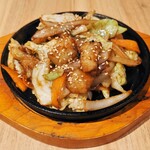 Izakaya Niningashi - ホルモン炒め