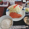 信代 - ロースかつ定食 (1,000円・税込)