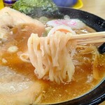 共栄ラーメン - 青竹手打ち麺のアップ