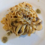 （h）etta - タリアテッレ　あぐー豚と新玉葱のラグー