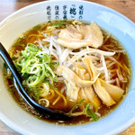 Densetsu No Sutadonya - 醤油ラーメン 680円