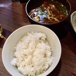 宵ノねこ - 定食セット(小ご飯と味噌汁)