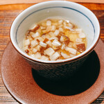 お料理 うち山 - ソラマメと椎茸の茶碗蒸し