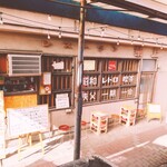 はなゆう - お隣のお店も映画のセットのよう♪