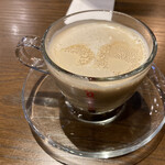 Cave de Terre - カフェオーレは、300円
                        ホットコーヒーは、250円ですよ。