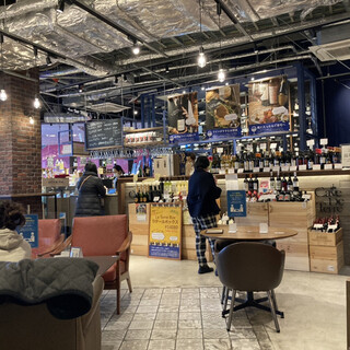 ワイン・グロサリー カーヴドテール_2