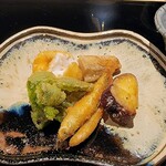 味あら井 - 天ぷらは海老芋、さつまいもは大分県の甘太くん、しらこ、ワカサギかな