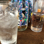 朝めし酒場 ナニコレ食堂 - ボトルを炭酸割りで♪