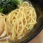 らーめん 八か - 菅野製麺の中太麺。