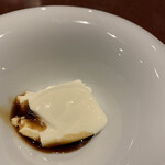 中華寝台 - シンプル杏仁豆腐も、チョコレートリキュールでいいアクセント。