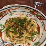 中華寝台 - 山椒しっかりの汁なし坦々麺。本場ーーって感じ。