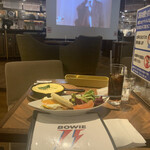 TOWER RECORDS CAFE - 