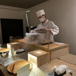 すし ふくづか - 液体窒素で抹茶のアイスを作ってくれます