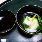 奈良・春日奥山 月日亭 - 吸い物　なめこの軽羹　甘鯛の葛打ち