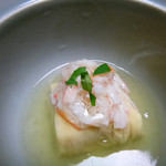 奈良・春日奥山 月日亭 - 先付　胡麻豆腐、湯葉の倉掛