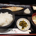 七五三 - 焼魚定食 鯖