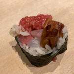 Sushi Rizaki - 太巻きの端（大トロ、鮪叩き、干瓢、玉子、白身魚）