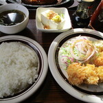 レストランふじね - 本日のランチ(帆立貝のフライ)！