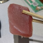 鮮魚と串焼き 鮮王 - この赤身は～。