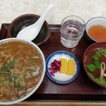 Chikaramochi Shokudou - 「肉カレー丼」790円