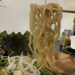 らー麺　Do・Ni・Bo - 太ちぢれ麺をリフト⤴️