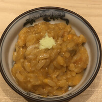 すし岩瀬 - ムラサキウニと塩水バフンウニの混ぜご飯