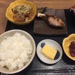 Engawa - 焼いたカンパチと鶏の唐揚げ