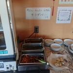 紅龍閣 - サラダバー付きです