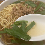 鮮味館 - 台湾ラーメンのニラです