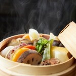 Steamed chicken [Hinai chicken]