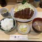 丸一 - 上ロースかつ定食¥2400。