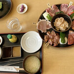 焼肉処 まるます家 - 