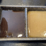 焼肉処 まるます家 - しょうゆダレと味噌ダレ♬.*ﾟ
      お好みで...♪*ﾟ