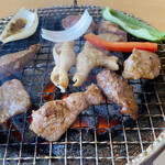 焼肉処 まるます家 - 