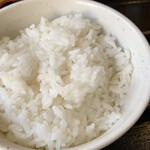 焼肉処 まるます家 - ライス(中)
      美味しい銀シャリ♡
      