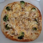 ピザ・カルボ - たっぷり海の幸グラタンシーフードピザ
