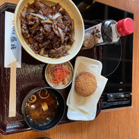 豚捨 KITTE丸の内店 - 