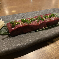 炭火焼肉 日本橋イタダキ - 炙りレバー