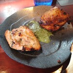 タンドールバル カマルプール - ２種のタンドーリチキン 350円（税込）